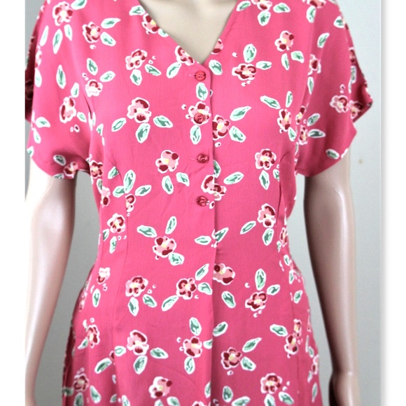 Maxi - Picture 4 of 6